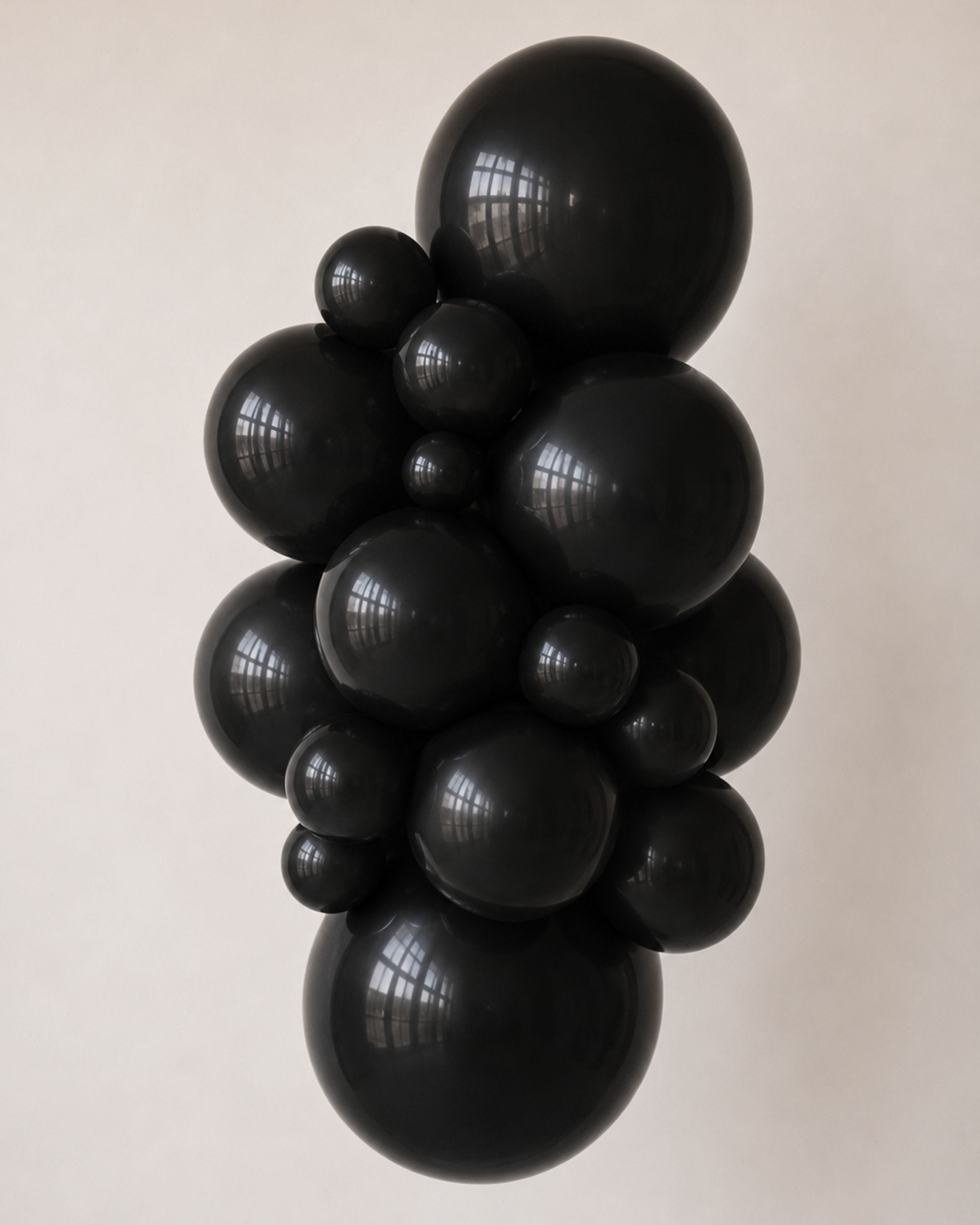 Balloons2Go Balloons 5 inch (100 Ct) / Black Kalisan Standard Colors All Sizes Kalisan Deluxe Latex Balloons | Vibrant Color Collection